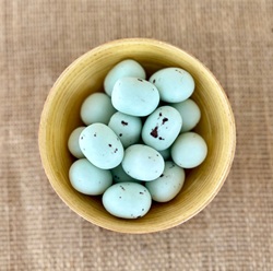 Möweneier - Edelmarzipan-Dragees Möweneier - Edelmarzipan-Dragees